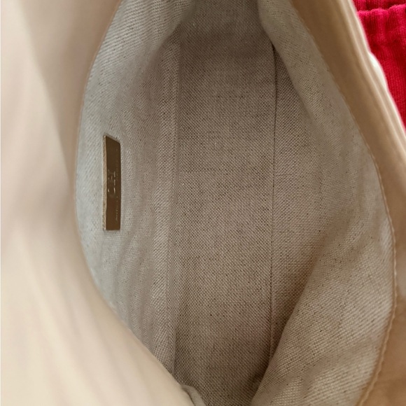 Carolina Herrera Quilted Beige Bag - Picture 9 of 9